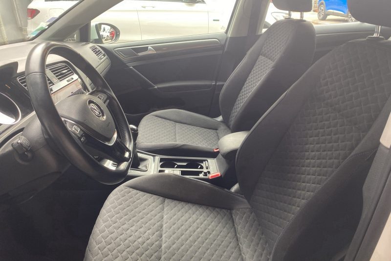 VOLKSWAGEN GOLF VII 1.0 TSI 110ch Sound + 4 pneus été