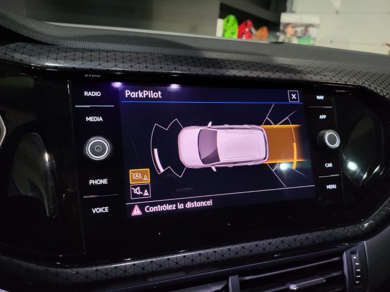 VOLKSWAGEN T-CROSS 1.0 TSI 116cv R-Line DSG7 / APPLE CARPLAY/DETECTION ANGLES MORTS/RADAR-AV-AR