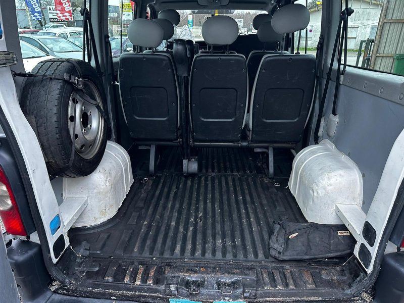 RENAULT MASTER II 9 PLACES 2006