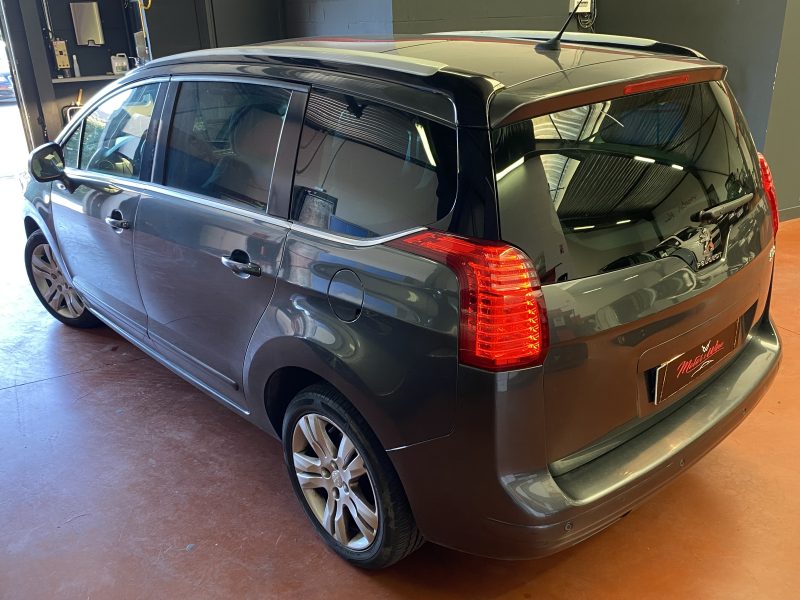PEUGEOT 5008 2014