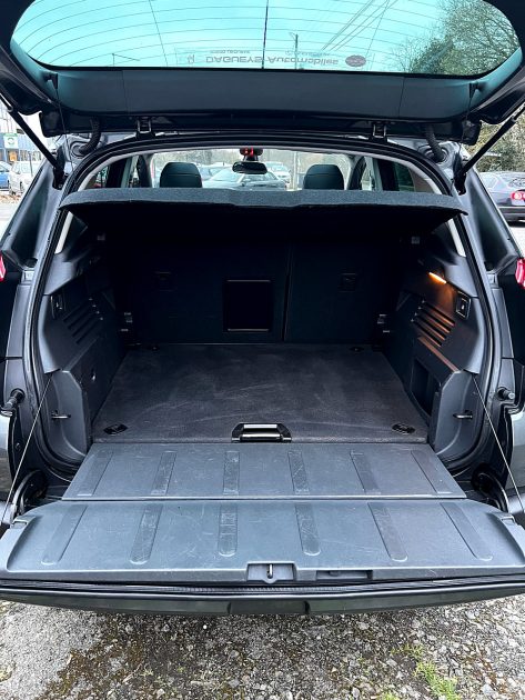 PEUGEOT 3008 Monospace 2016