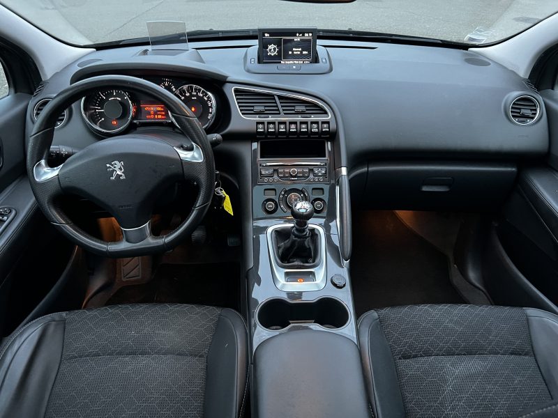 PEUGEOT 3008 Monospace 2016