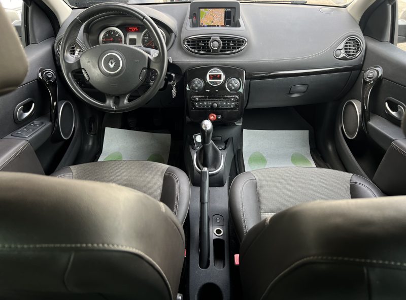 RENAULT CLIO 3 III PHASE 2 XV DE FRANCE 1.5 DCI 90 Cv PREMIERE MAIN GPS BLUETOOTH - GARANTIE 1 AN