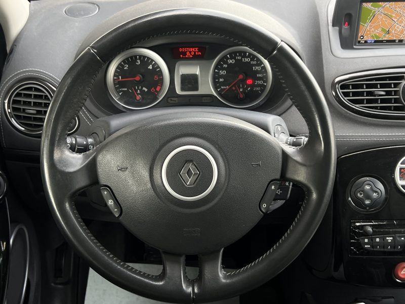 RENAULT CLIO 3 III PHASE 2 XV DE FRANCE 1.5 DCI 90 Cv PREMIERE MAIN GPS BLUETOOTH - GARANTIE 1 AN
