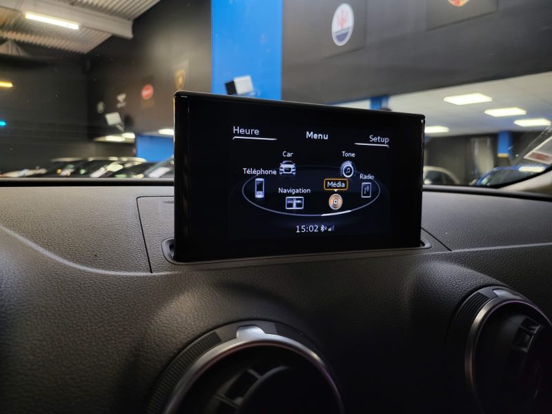 AUDI A3 SPORTBACK 1.4 TFSI 125cv AMBITION LUXE / CAMERA DE RECUL / DEMARRAGE MAIN LIBRE / INTERIEURE