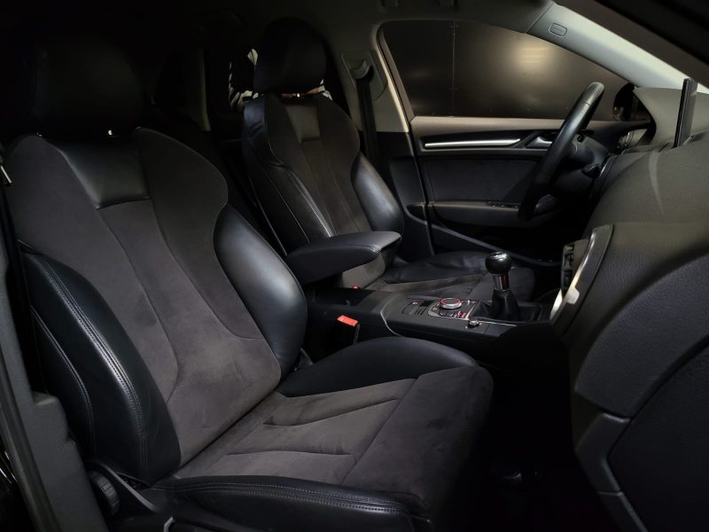 AUDI A3 SPORTBACK 1.4 TFSI 125cv AMBITION LUXE / CAMERA DE RECUL / DEMARRAGE MAIN LIBRE / INTERIEURE