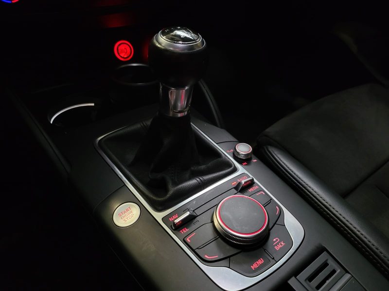 AUDI A3 SPORTBACK 1.4 TFSI 125cv AMBITION LUXE / CAMERA DE RECUL / DEMARRAGE MAIN LIBRE / INTERIEURE