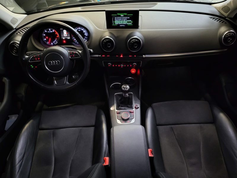 AUDI A3 SPORTBACK 1.4 TFSI 125cv AMBITION LUXE / CAMERA DE RECUL / DEMARRAGE MAIN LIBRE / INTERIEURE