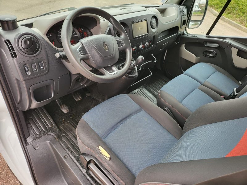 RENAULT MASTER III L2H2 2.3 dCi 130cv Grand Confort BVM6 / GALERIE/RADAR-AR/GPS/BLUETOOTH