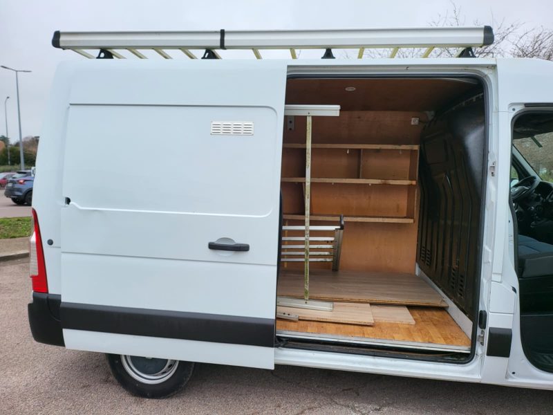 RENAULT MASTER III L2H2 2.3 dCi 130cv Grand Confort BVM6 / GALERIE/RADAR-AR/GPS/BLUETOOTH