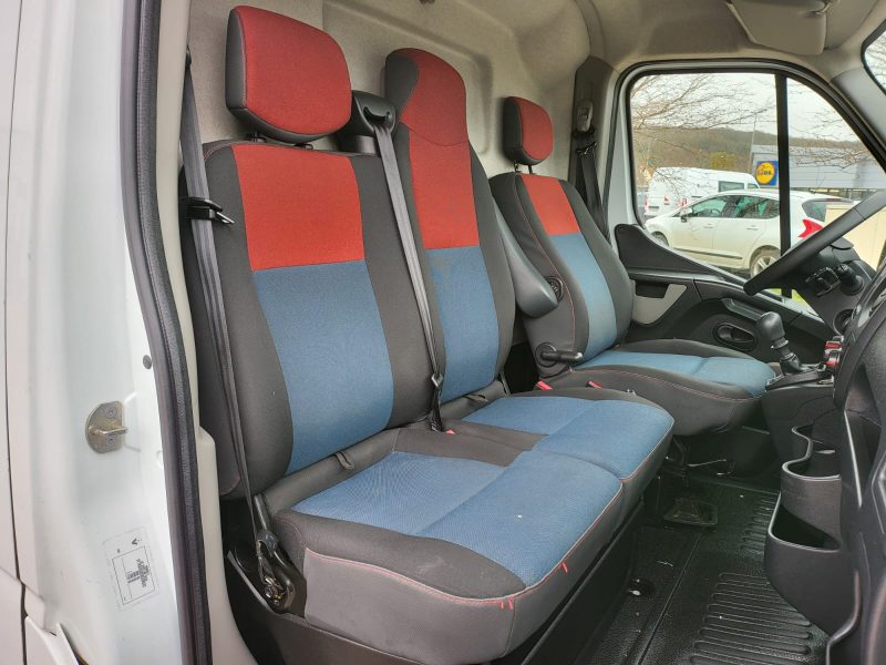 RENAULT MASTER III L2H2 2.3 dCi 130cv Grand Confort BVM6 / GALERIE/RADAR-AR/GPS/BLUETOOTH