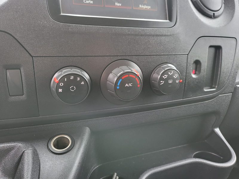 RENAULT MASTER III L2H2 2.3 dCi 130cv Grand Confort BVM6 / GALERIE/RADAR-AR/GPS/BLUETOOTH