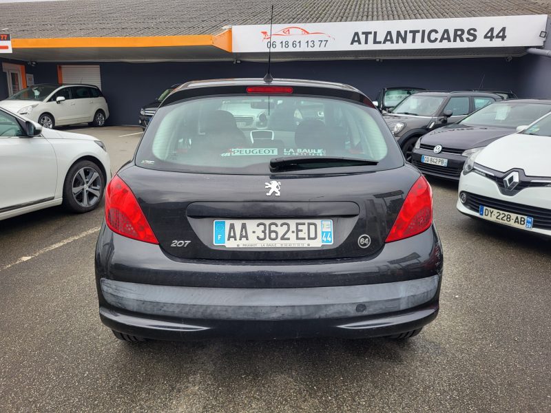 PEUGEOT 207 2009