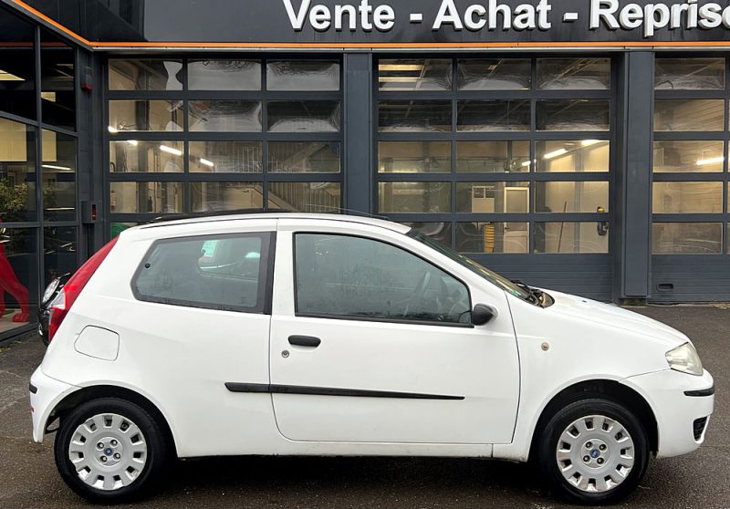 FIAT PUNTO II PHASE 2 1.2 60 Cv PREMIERE MAIN / CLIMATISATION BLUETOOTH - GARANTIE 1 AN