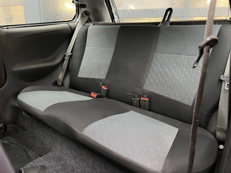 FIAT PUNTO II PHASE 2 1.2 60 Cv PREMIERE MAIN / CLIMATISATION BLUETOOTH - GARANTIE 1 AN