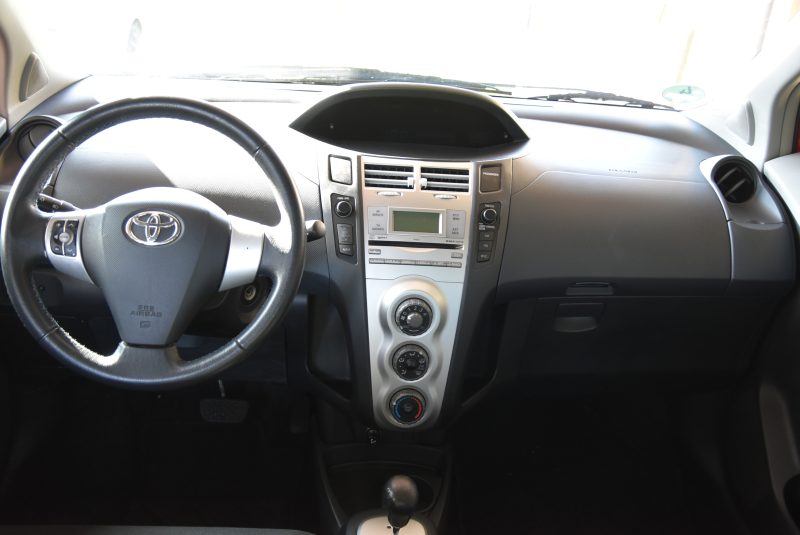 Toyota Yaris 1.3 VVT-i Team 87 ch BVA