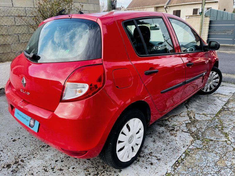 RENAULT CLIO III 2011