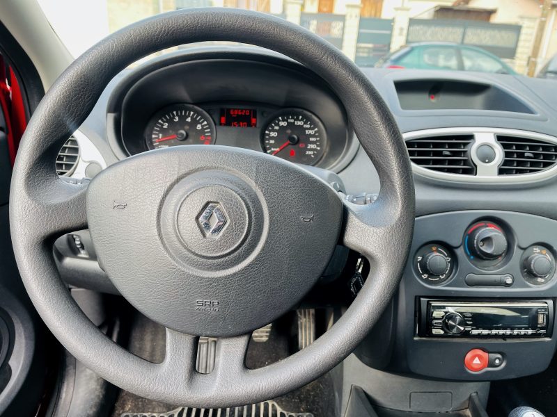 RENAULT CLIO III 2011