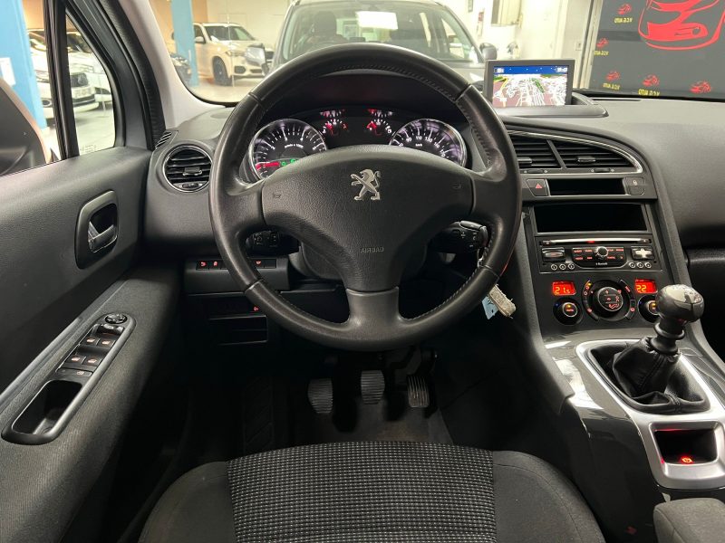 PEUGEOT 5008 1.2 Puretech 130