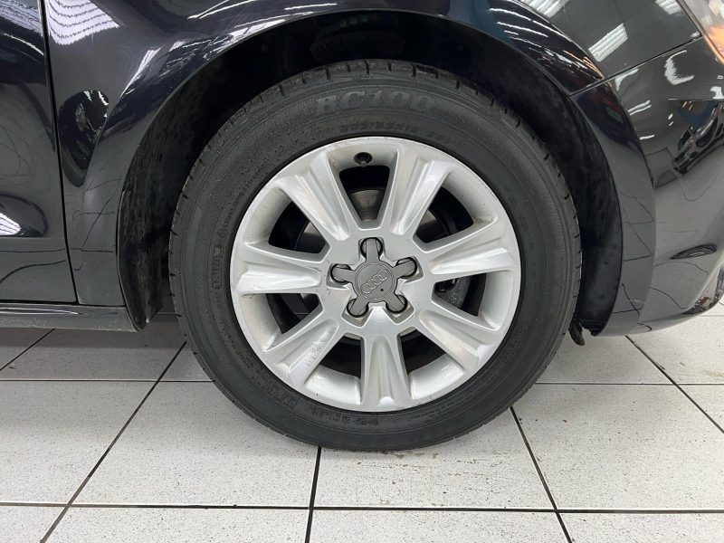 AUDI A1 1.6 TDI 90 Attraction