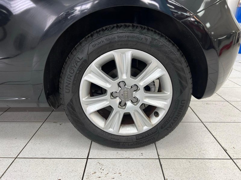 AUDI A1 1.6 TDI 90 Attraction