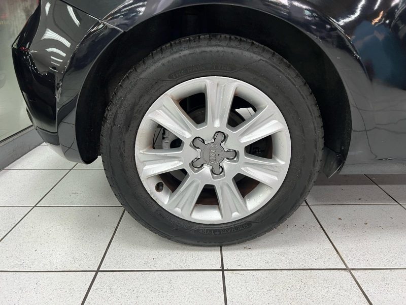 AUDI A1 1.6 TDI 90 Attraction