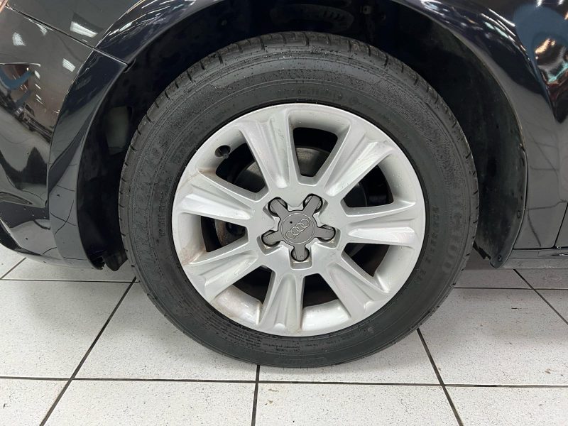 AUDI A1 1.6 TDI 90 Attraction