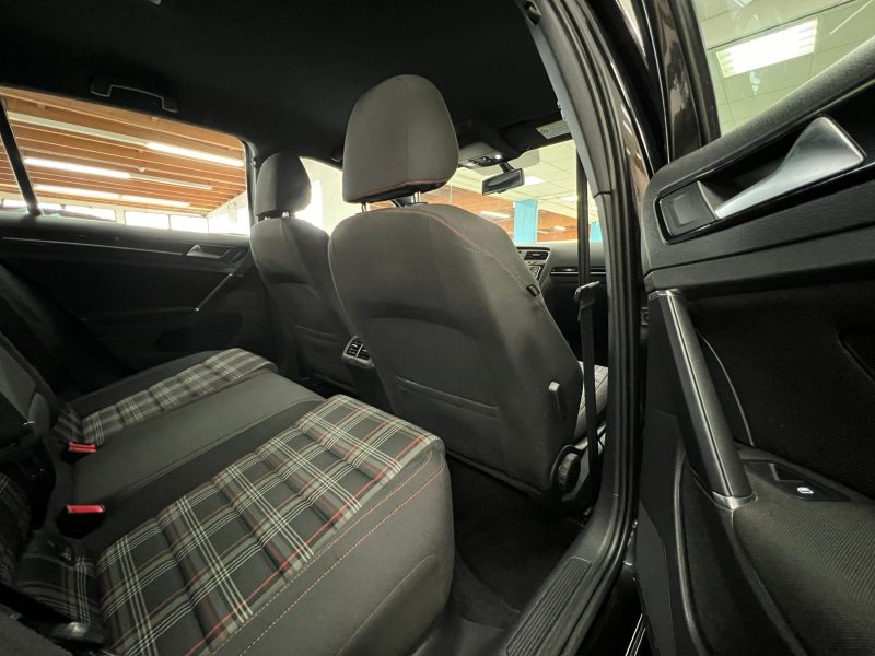 VOLKSWAGEN GOLF VII 2.0 TSI 220ch BVM6 GTI