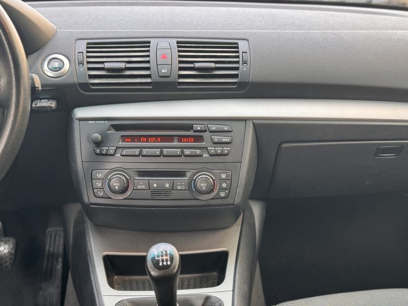 BMW SERIE 1  118 D PAYEZ EN 4X !