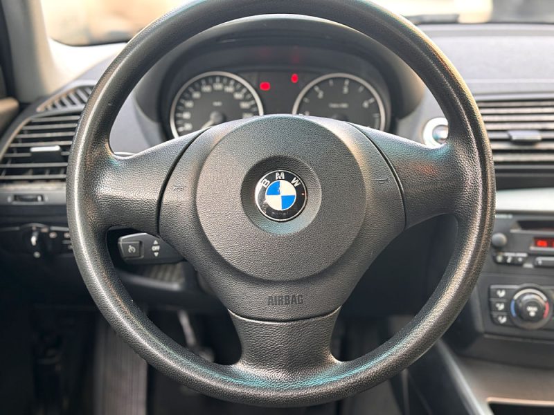 BMW SERIE 1  118 D PAYEZ EN 4X !