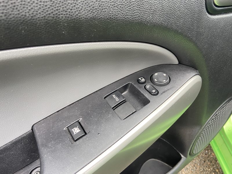 MAZDA 2  1.4 MZR-CD 68cv ELEGANCE 