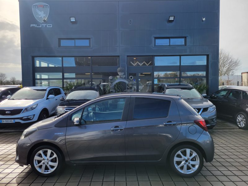 TOYOTA YARIS 1.5L Hybrid Pro 100CH DYNAMIC