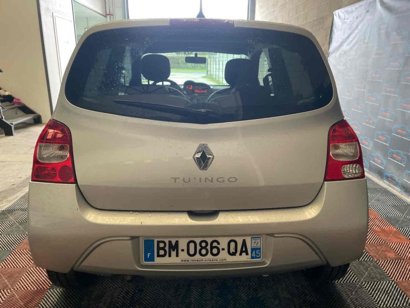 RENAULT TWINGO II 1.2 16V 1149cm3 75cv