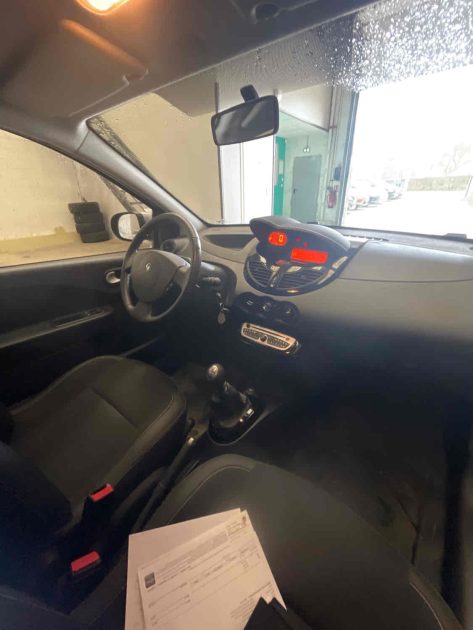 RENAULT TWINGO II 1.2 16V 1149cm3 75cv