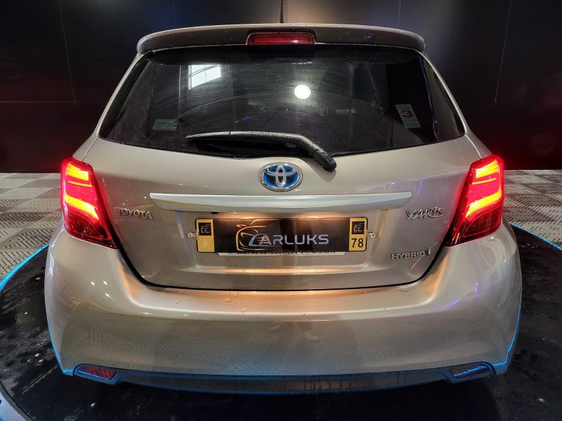 TOYOTA YARIS 1.5 HYRID 101 cv CAMERA / REGULATEUR / GPS / RETRO ELECTRIQUE