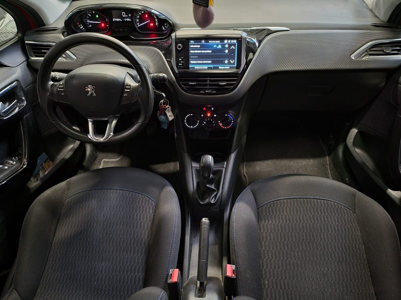 PEUGEOT 208 1.2 VTI 82cv STYLE / CARPLAY / CLIM / DISTRIBUTION OK