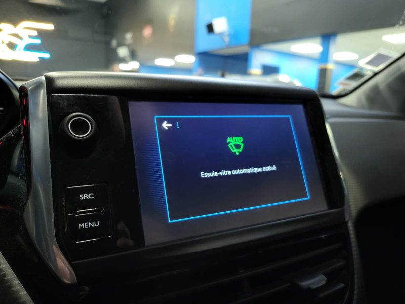 PEUGEOT 208 1.2 VTI 82cv STYLE / CARPLAY / CLIM / DISTRIBUTION OK