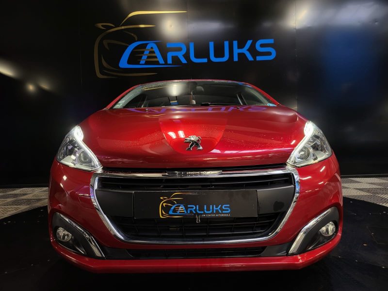 PEUGEOT 208 1.2 VTI 82cv STYLE / CARPLAY / CLIM / DISTRIBUTION OK