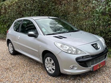 PEUGEOT 206+ 2011 1.4 i (73Ch)