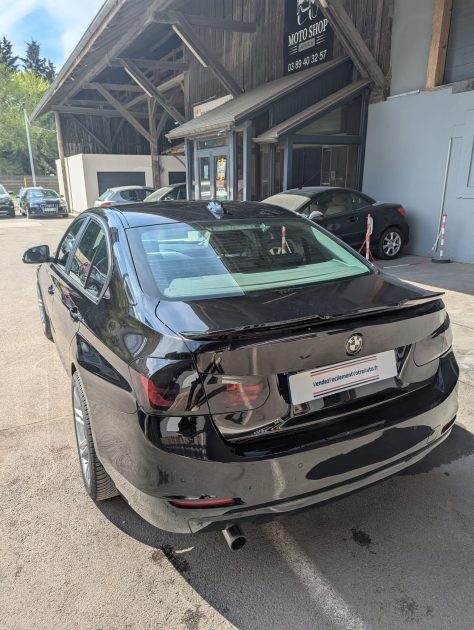 BMW Série 3 (F30) 318d  143ch Business