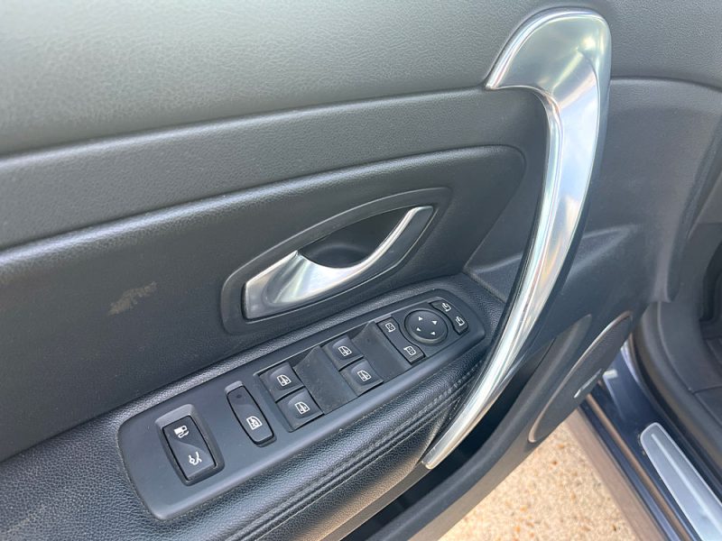 RENAULT LATITUDE 2011