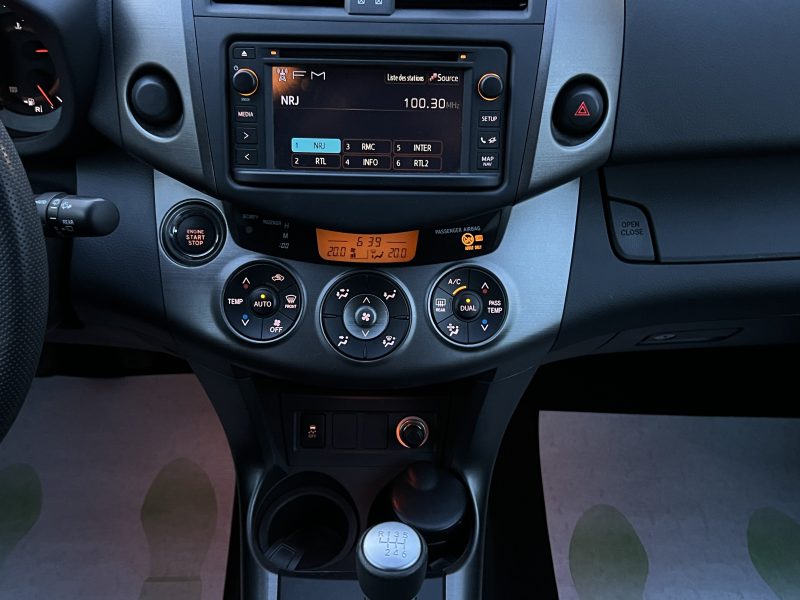 TOYOTA RAV4 III PHASE 2 2.2 D-4D 150 Cv 2WD PREMIERE MAIN ECRAN / CAMERA RECUL - GARANTIE 1 AN