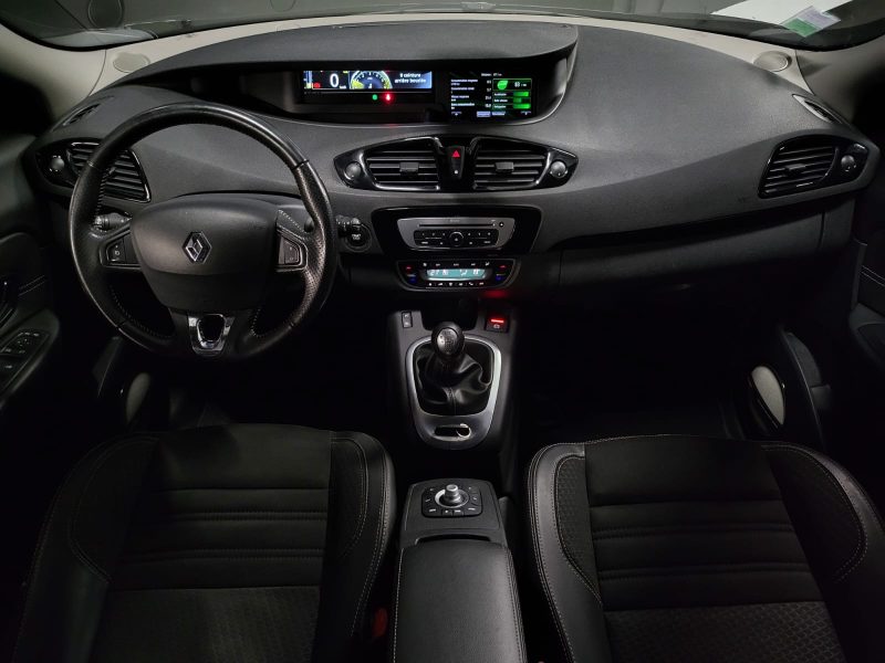 RENAULT SCENIC 1.5 dCi 110cv BOSE 1ER MAIN / CAMERA DE RECUL / RADAR AV ET AR / KEYLESS GO 