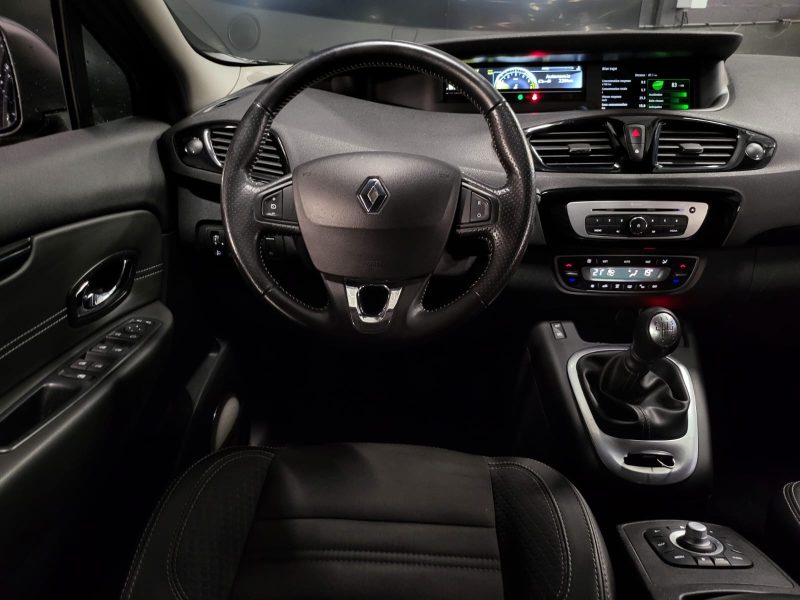 RENAULT SCENIC 1.5 dCi 110cv BOSE 1ER MAIN / CAMERA DE RECUL / RADAR AV ET AR / KEYLESS GO 