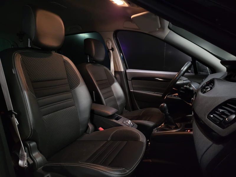 RENAULT SCENIC 1.5 dCi 110cv BOSE 1ER MAIN / CAMERA DE RECUL / RADAR AV ET AR / KEYLESS GO 