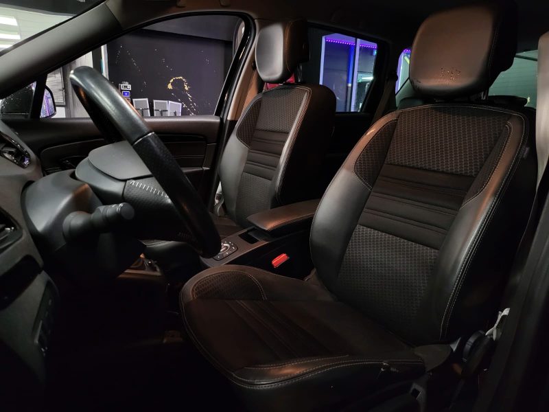 RENAULT SCENIC 1.5 dCi 110cv BOSE 1ER MAIN / CAMERA DE RECUL / RADAR AV ET AR / KEYLESS GO 