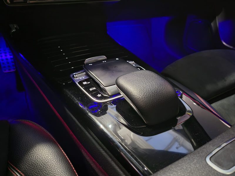 MERCEDES CLASSE A 180D 116CV AMG LINE / TOIT OUVRANT/PANORAMIQUE+CARPLAY+PARK ASSIST+VIRTUAL COCKPIT