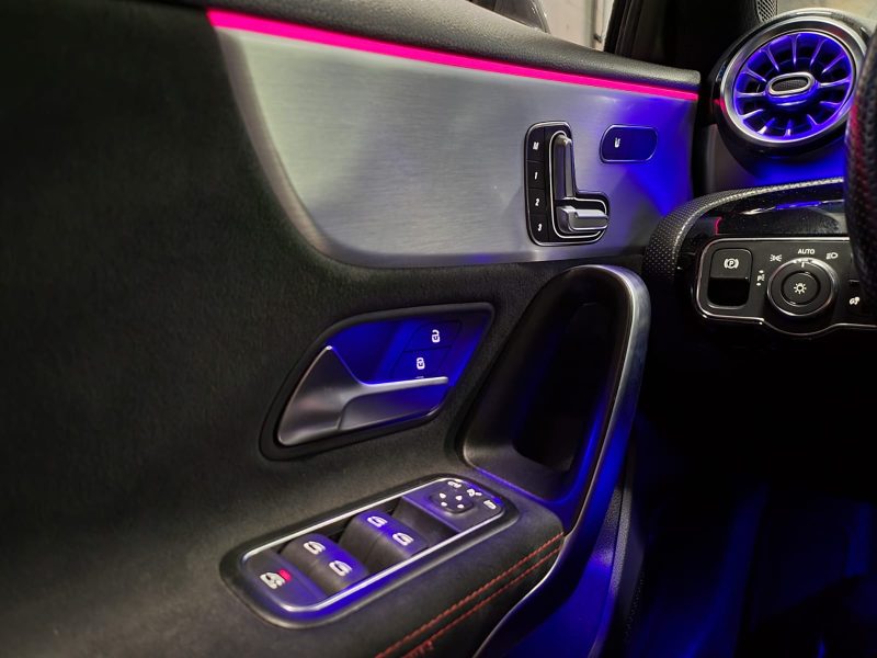 MERCEDES CLASSE A 180D 116CV AMG LINE / TOIT OUVRANT/PANORAMIQUE+CARPLAY+PARK ASSIST+VIRTUAL COCKPIT