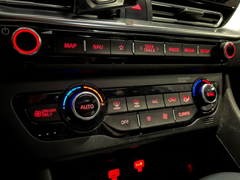 1.6 GDI Plug-in Hybrid 141 cv RECHARGEABLE / TO / SIEGES ELCETRIQUE