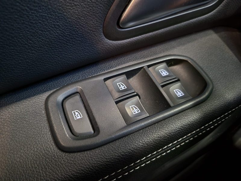 DACIA DUSTER 1.3 TCE 131cv GPF 4x2 PRESTIGE /CAMERA DE RECUL+CARPLAY+ SUIVI COMPLET RENAULT+KEY LESS